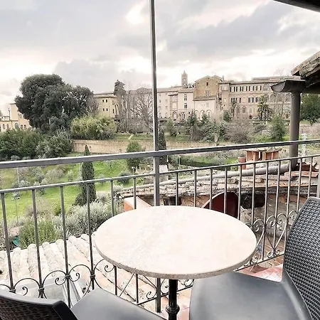 Apartment The Roof House Centro Siena
